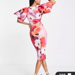 Statement sleeve floral midi dress